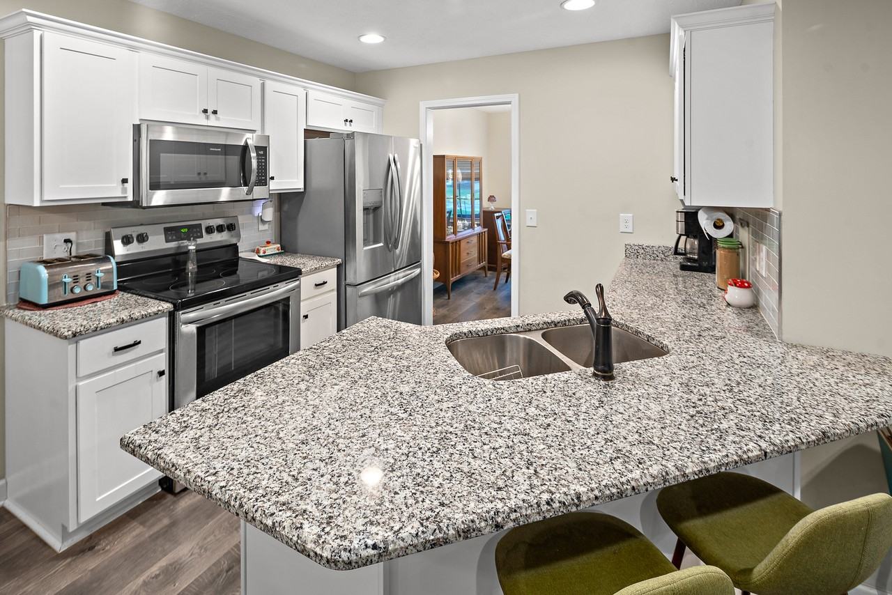 305 Oleander Ln #1 - Photo 7 of 26