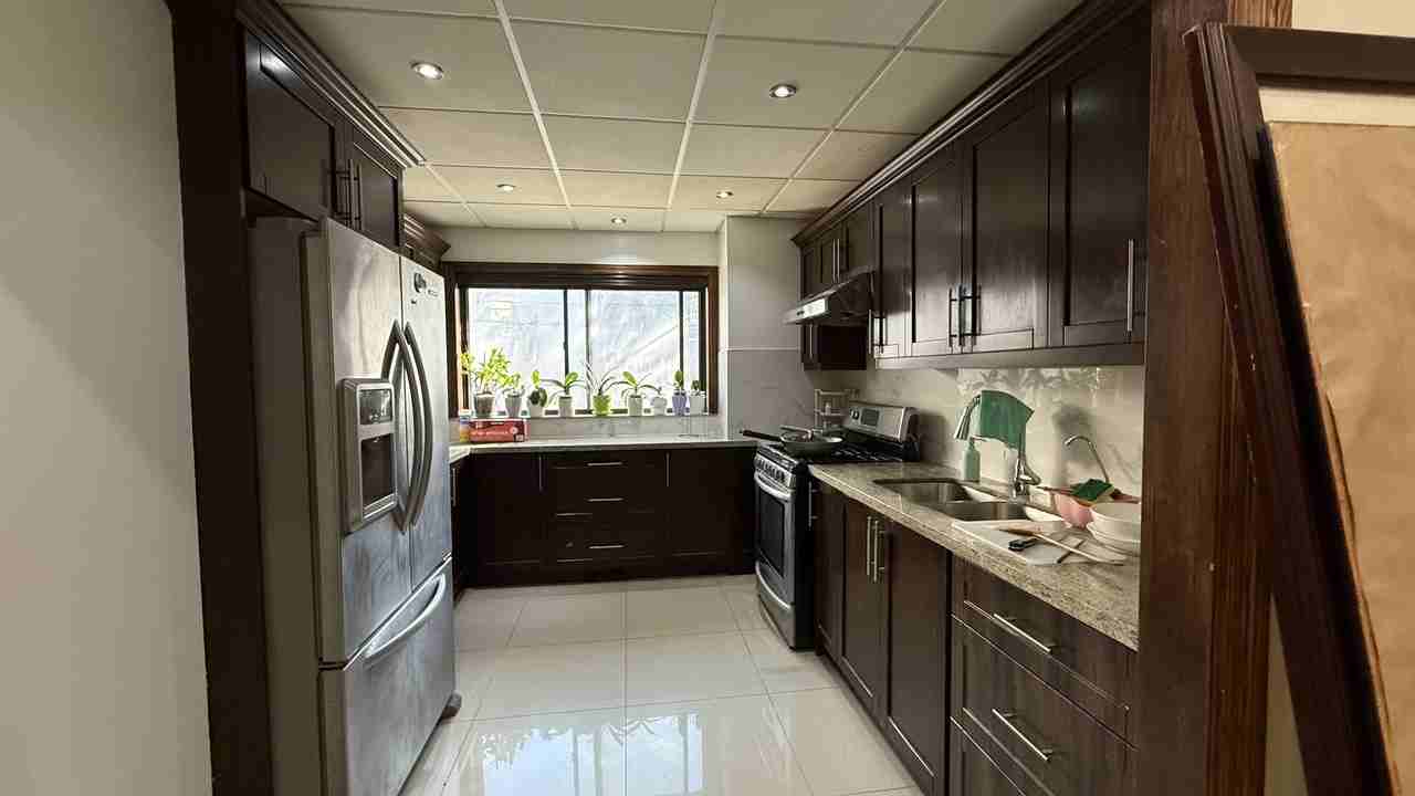 Queen St W & Spadina Ave. - Photo 7 of 10