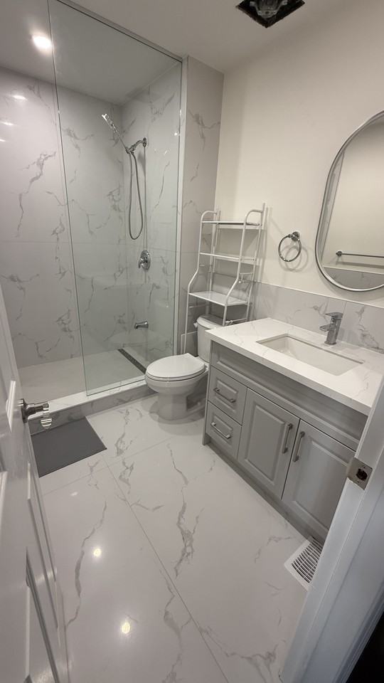 Queen St W & Spadina Ave. - Photo 6 of 10