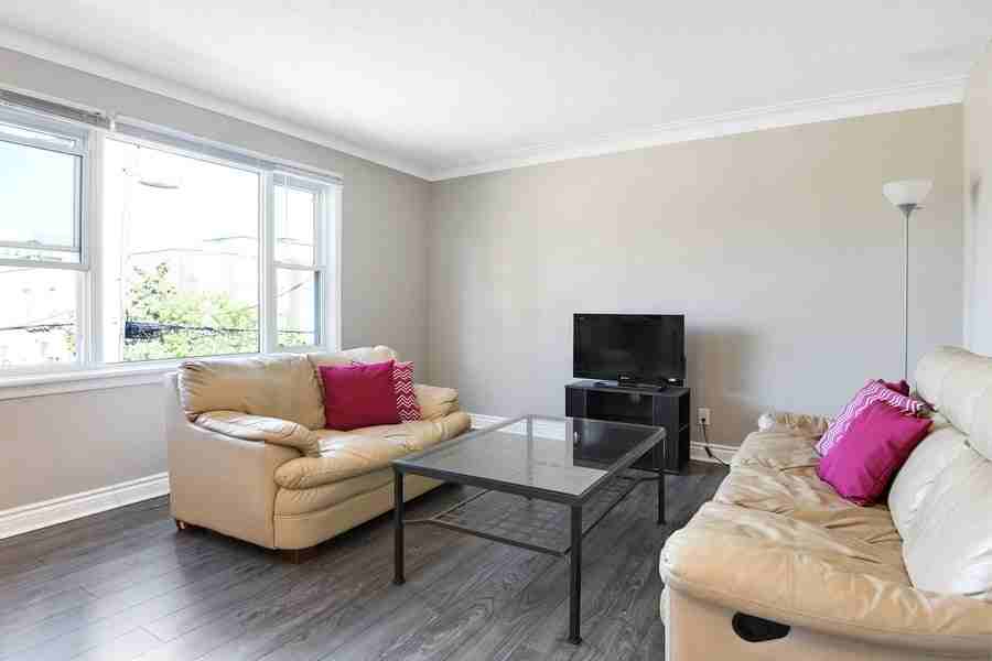 309 Parkdale Ave - Photo 7 of 13