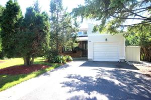 featured image of 934 Beauclaire Dr