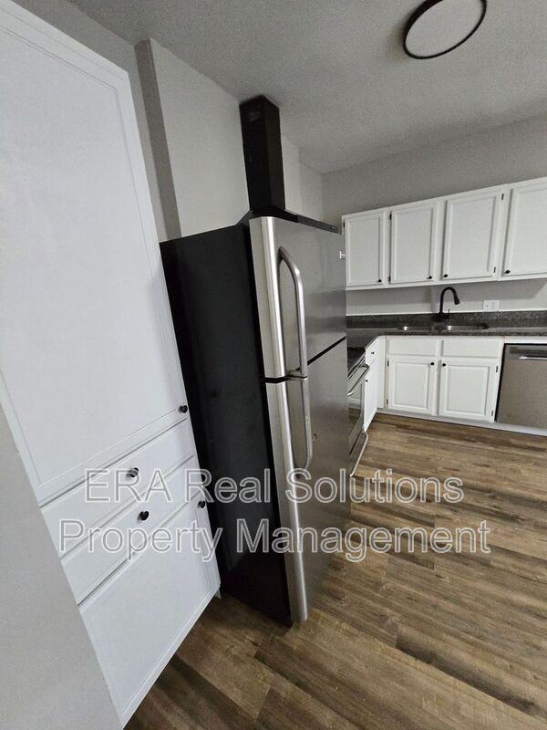 1527 Republic Ave - Photo 7 of 12