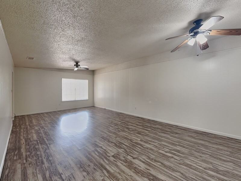 6220 Wheaton Dr - Photo 2 of 12