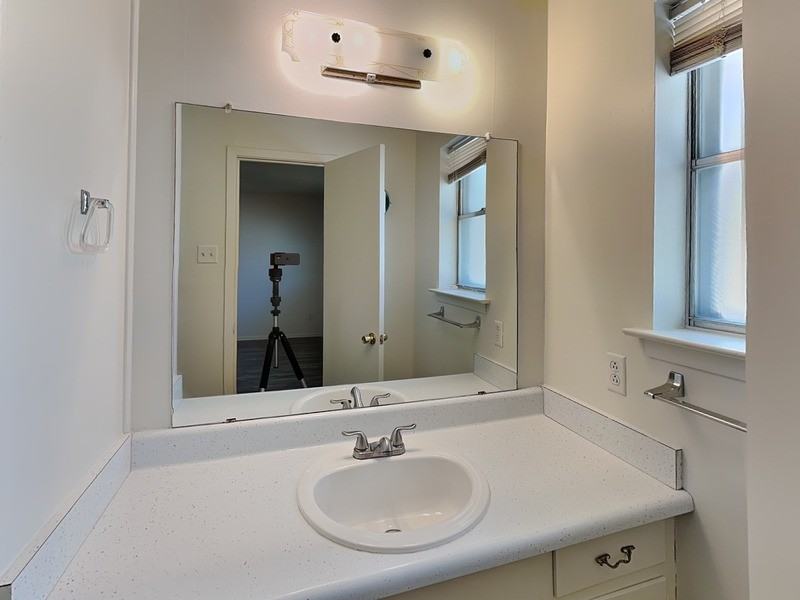 6220 Wheaton Dr - Photo 7 of 12