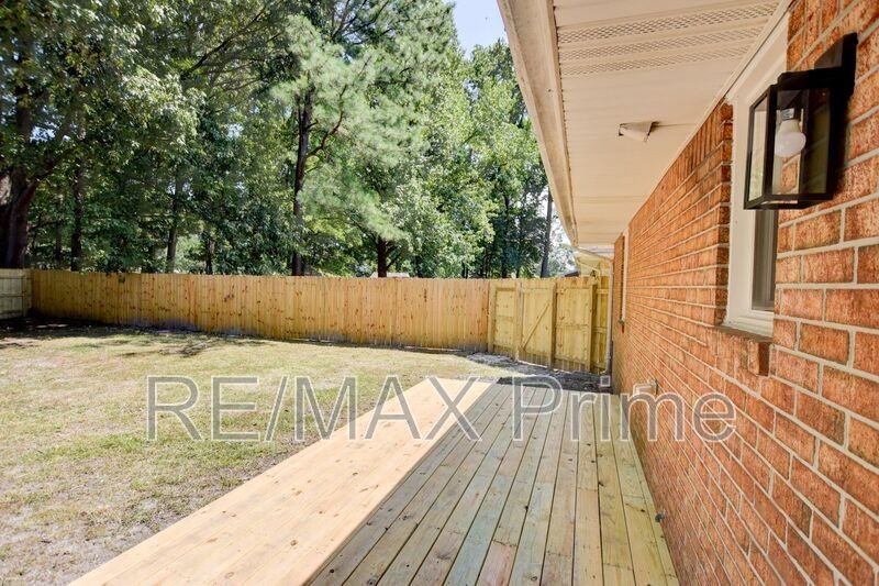 1306 Linden Ave #B - Photo 6 of 38