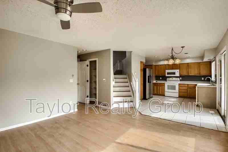 13460 Vine St - Photo 7 of 32