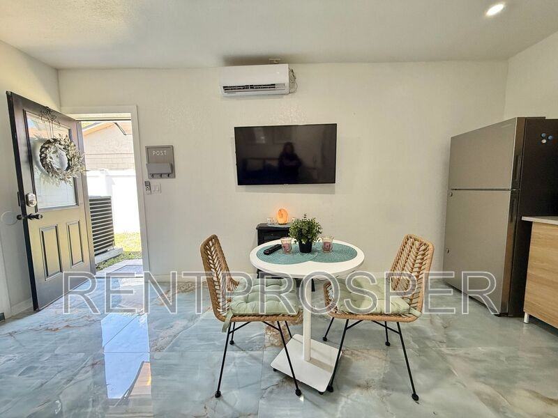 628 Riverwoods Cir - Photo 4 of 6