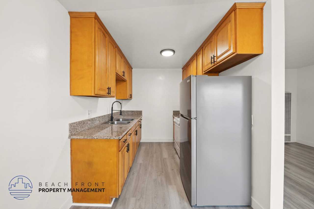 2935 W. 141st Place - Photo 4 of 19