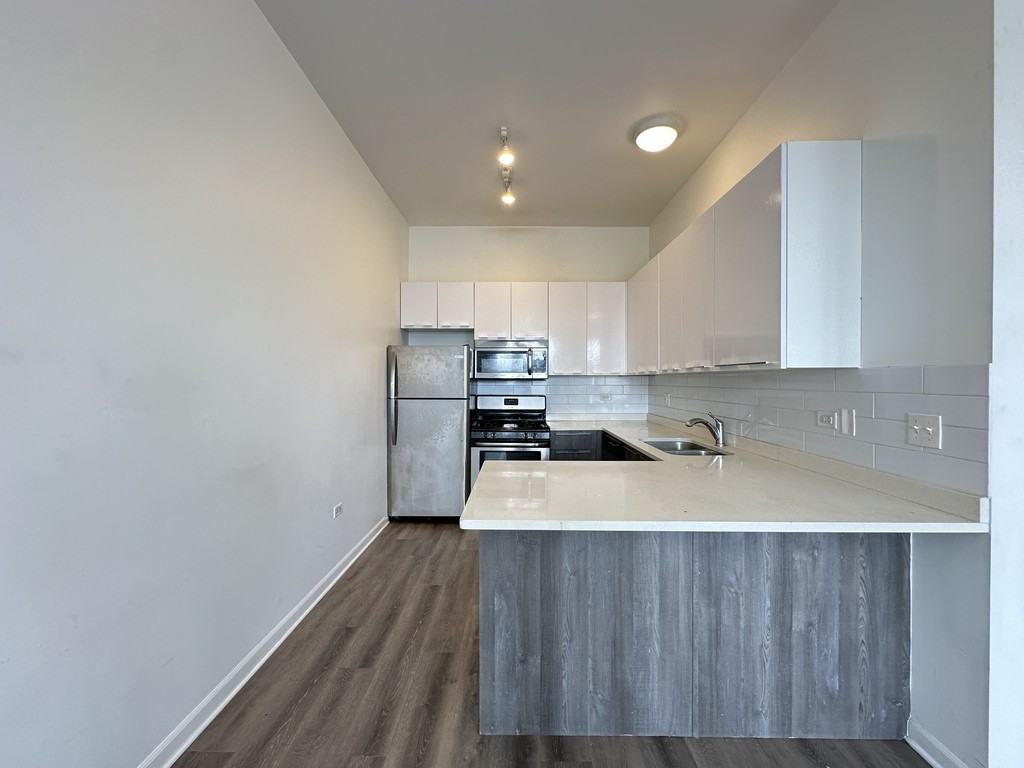 2700 W North Ave #207 - Photo 2 of 21