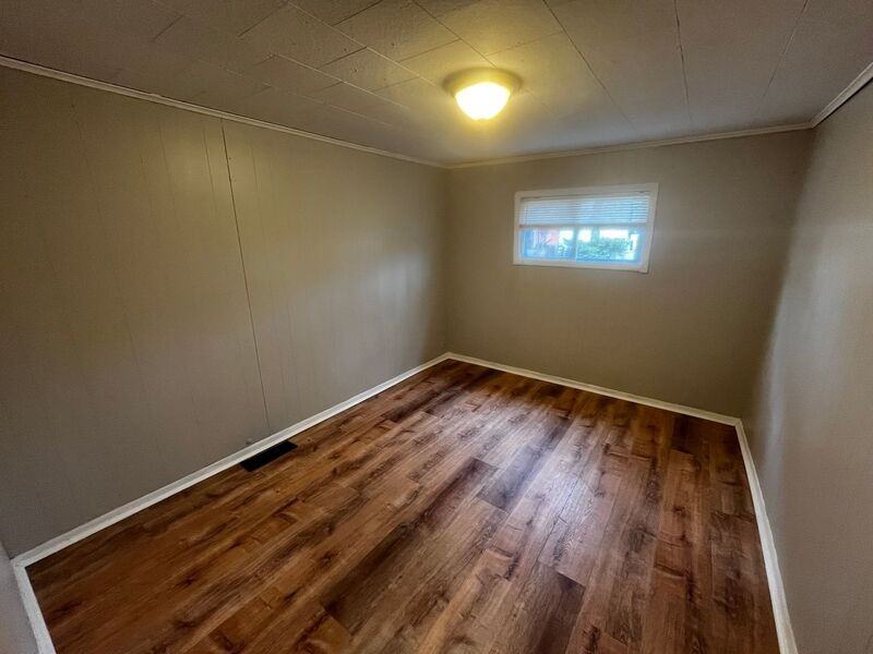 14 Beechwood St - Photo 4 of 7