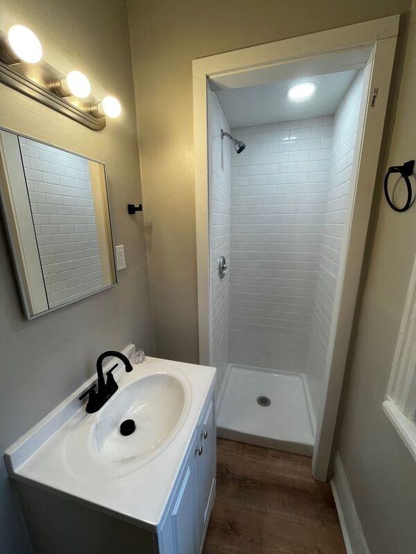 14 Beechwood St - Photo 2 of 6