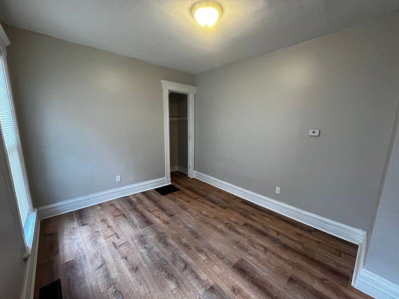 14 Beechwood St - Photo 5 of 6