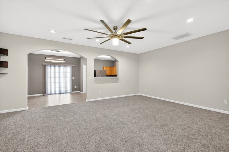 8333 Rossi Rd - Photo 3 of 10