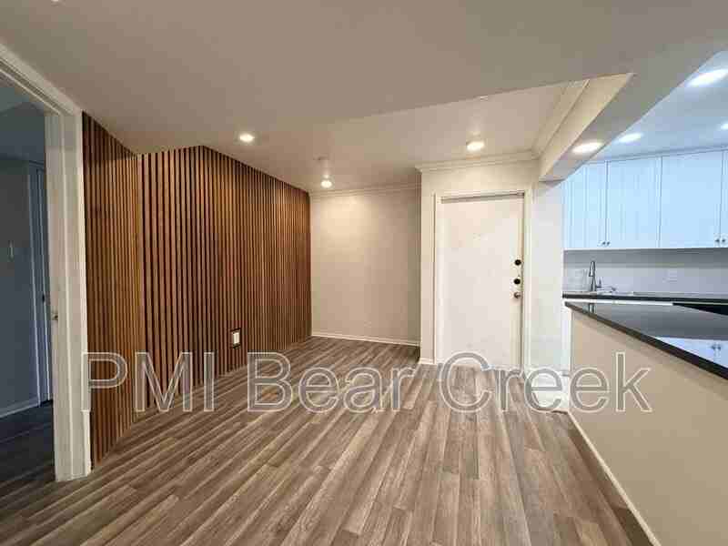 3045 Walnut Bend Ln #11 - Photo 4 of 27