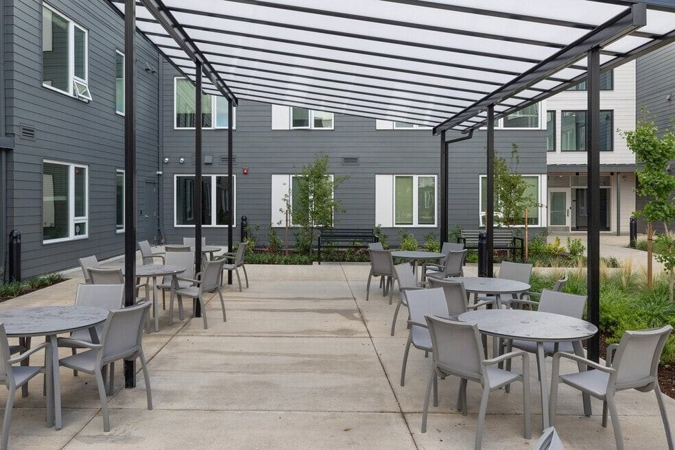 The Canopy Apartments at Powell - Photo 5 of 33