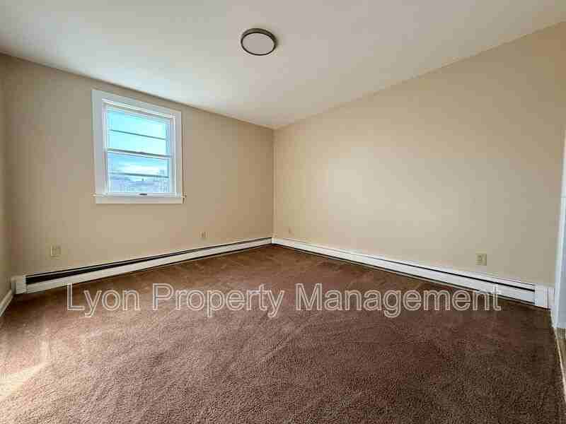 95 Victor St #6 - Photo 3 of 10