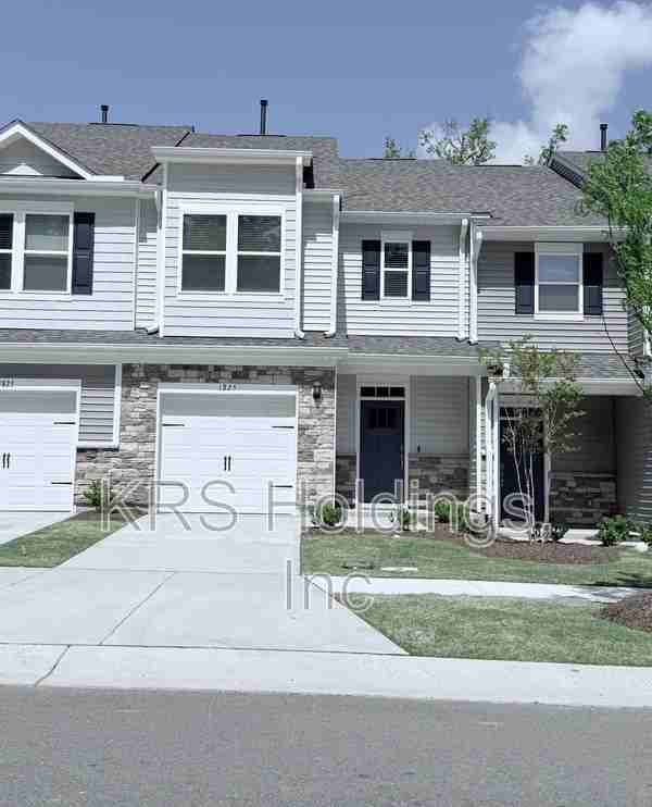 1825 Hinesley Dr - Photo 2 of 14