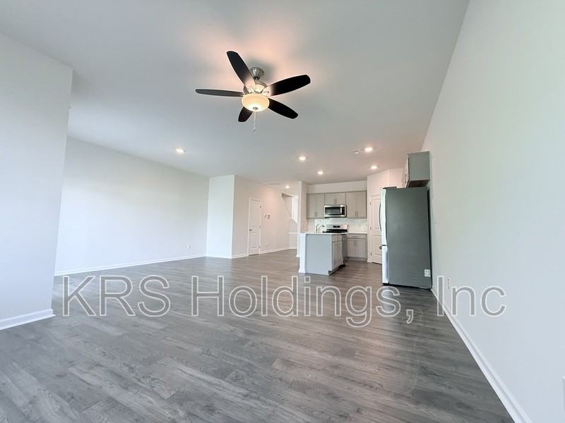 1825 Hinesley Dr - Photo 6 of 14