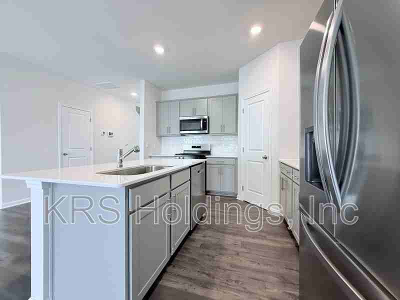 1825 Hinesley Dr - Photo 7 of 14