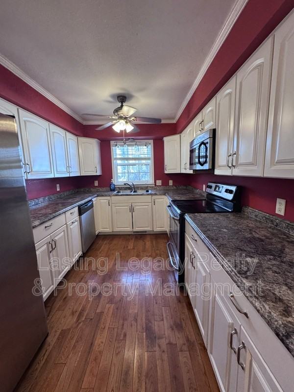 3306 Browns Pond Ln - Photo 2 of 14