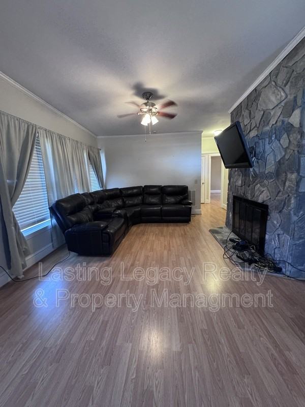 3306 Browns Pond Ln - Photo 2 of 14
