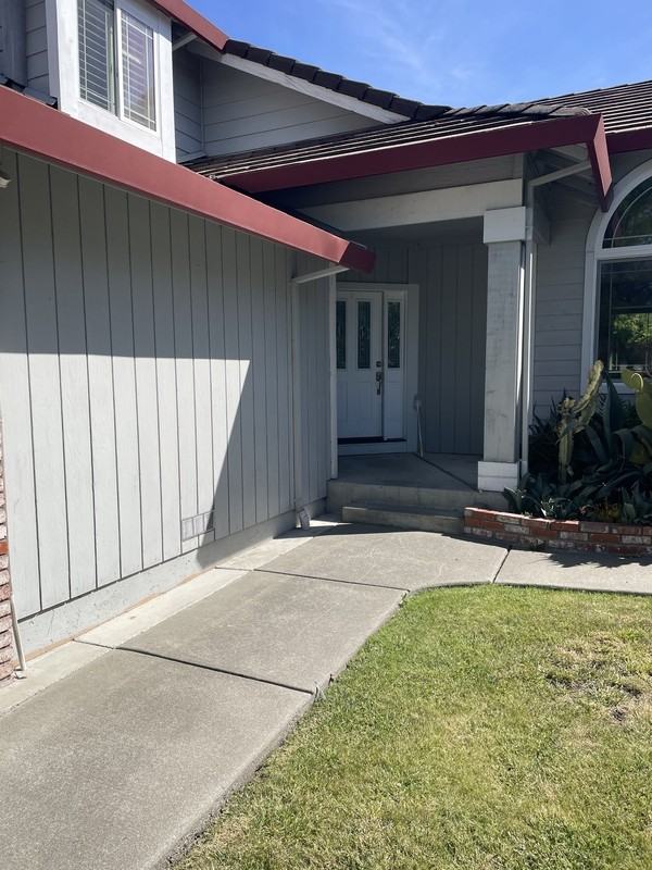 7309 Roxanne Ln - Photo 2 of 28