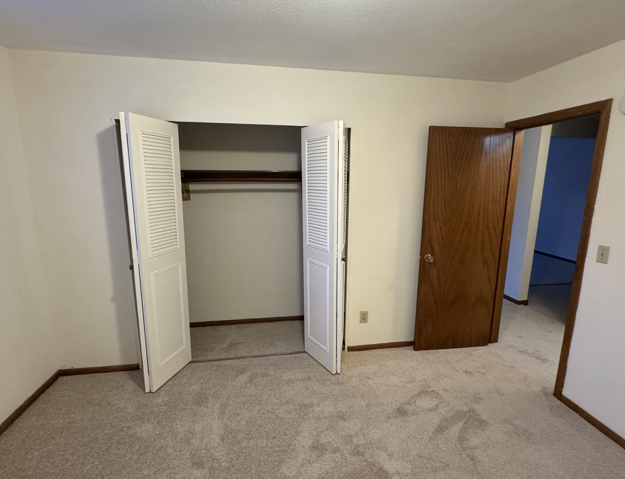 3308 East 38th Street - Photo 6 of 12