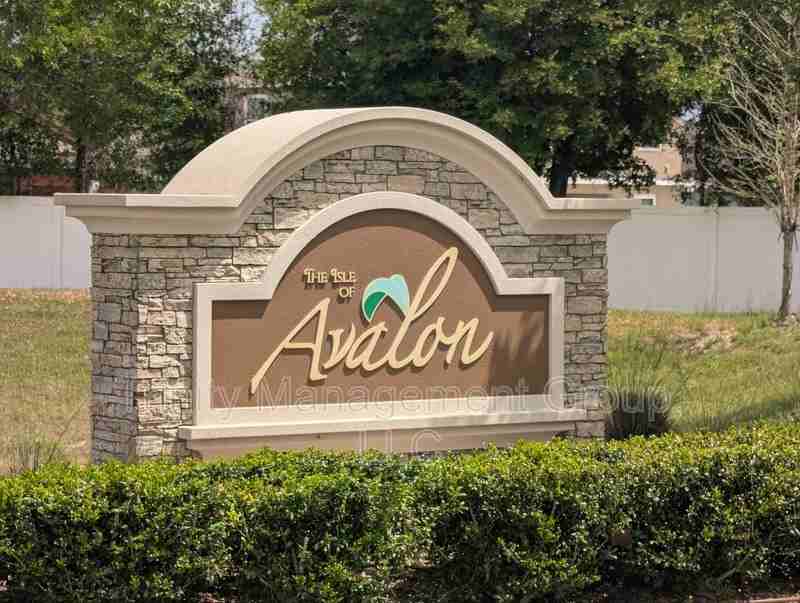 367 Argyll Dr - Photo 2 of 18