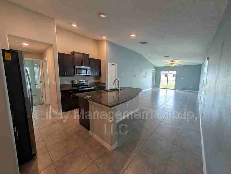 367 Argyll Dr - Photo 5 of 18