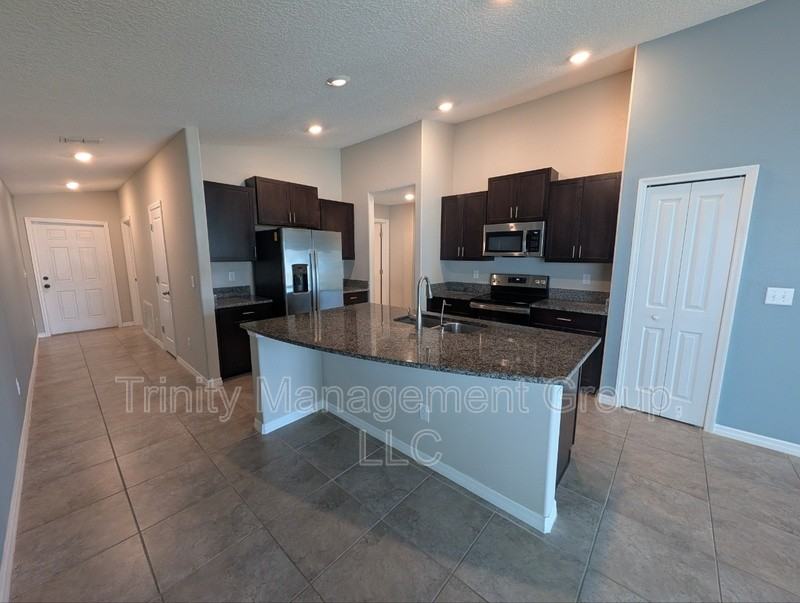 367 Argyll Dr - Photo 7 of 18