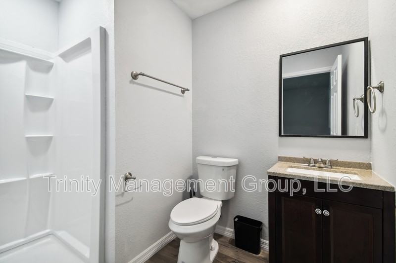 1051 Dogwood Dr - Photo 3 of 8