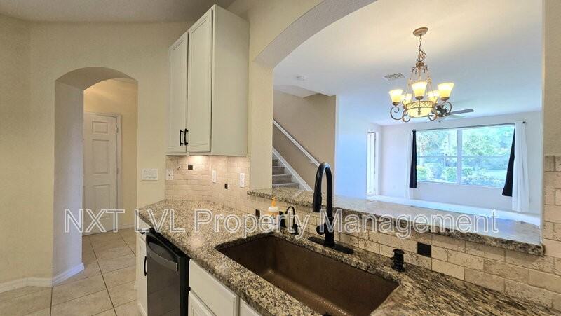 2448 Laurentina Ln - Photo 6 of 22