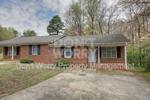 featured image of 201 Pinecrest Dr