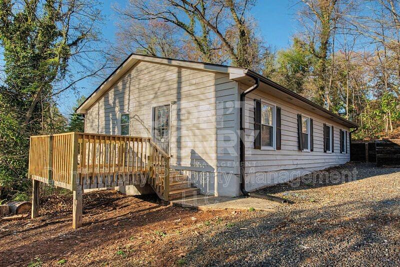 615 Dumaine St #G - Photo 2 of 8