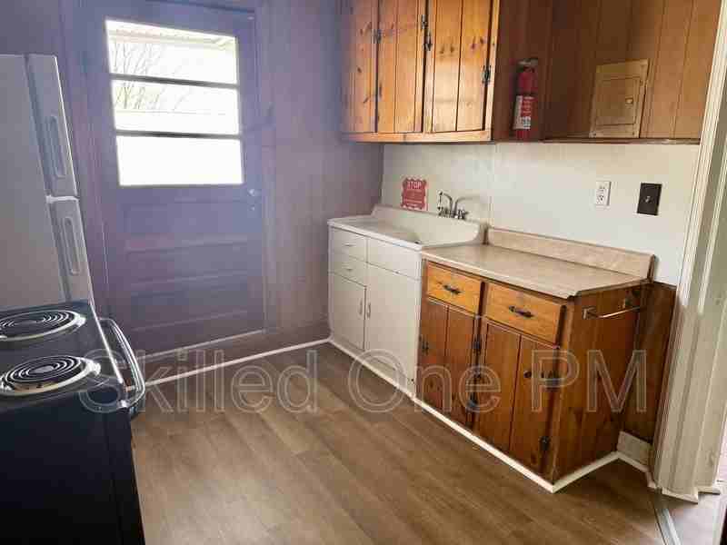 205 Church St #4 - Photo 4 of 4