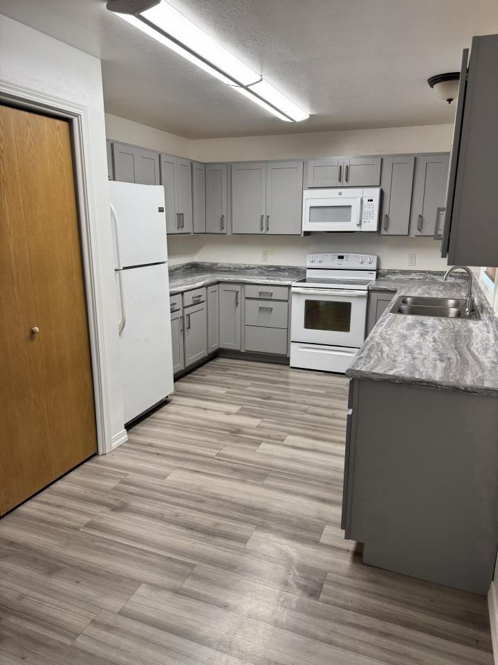 45 Burlington Ave - Photo 2 of 10