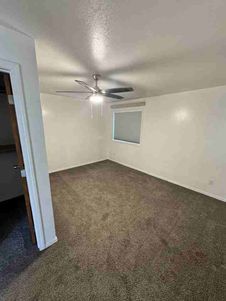 45 Burlington Ave - Photo 4 of 10