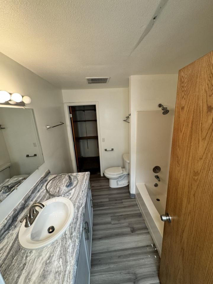 45 Burlington Ave - Photo 7 of 10