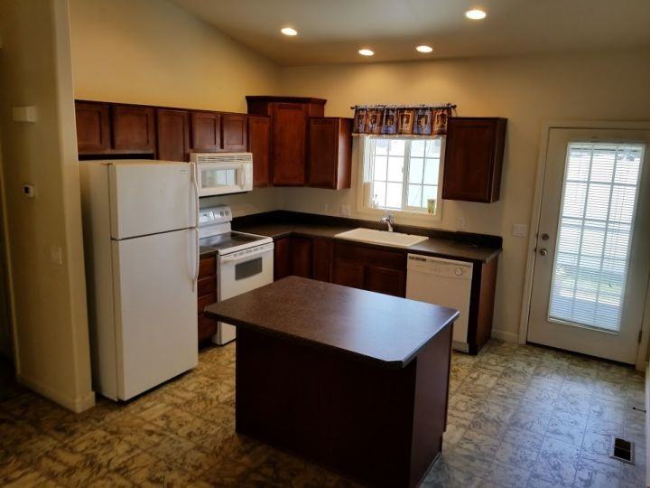 3106 New Hope Dr - Photo 2 of 7