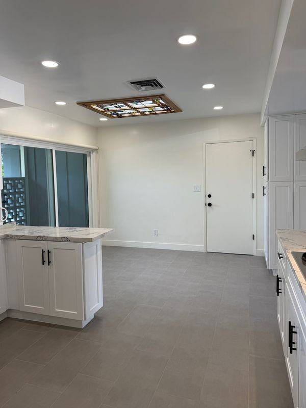 5301 Dubois Ave - Photo 5 of 22