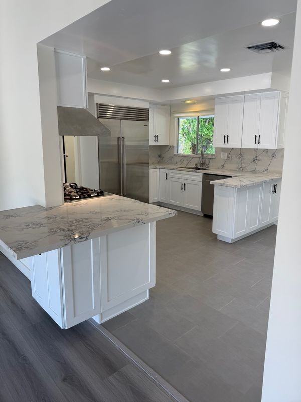 5301 Dubois Ave - Photo 6 of 22