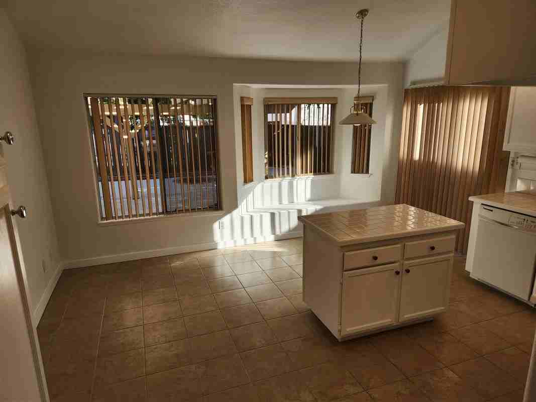 2125 Tehachapi Dr - Photo 5 of 18