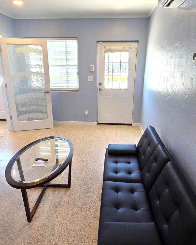 921 Ridgewood Ave ##A - Photo 5 of 12