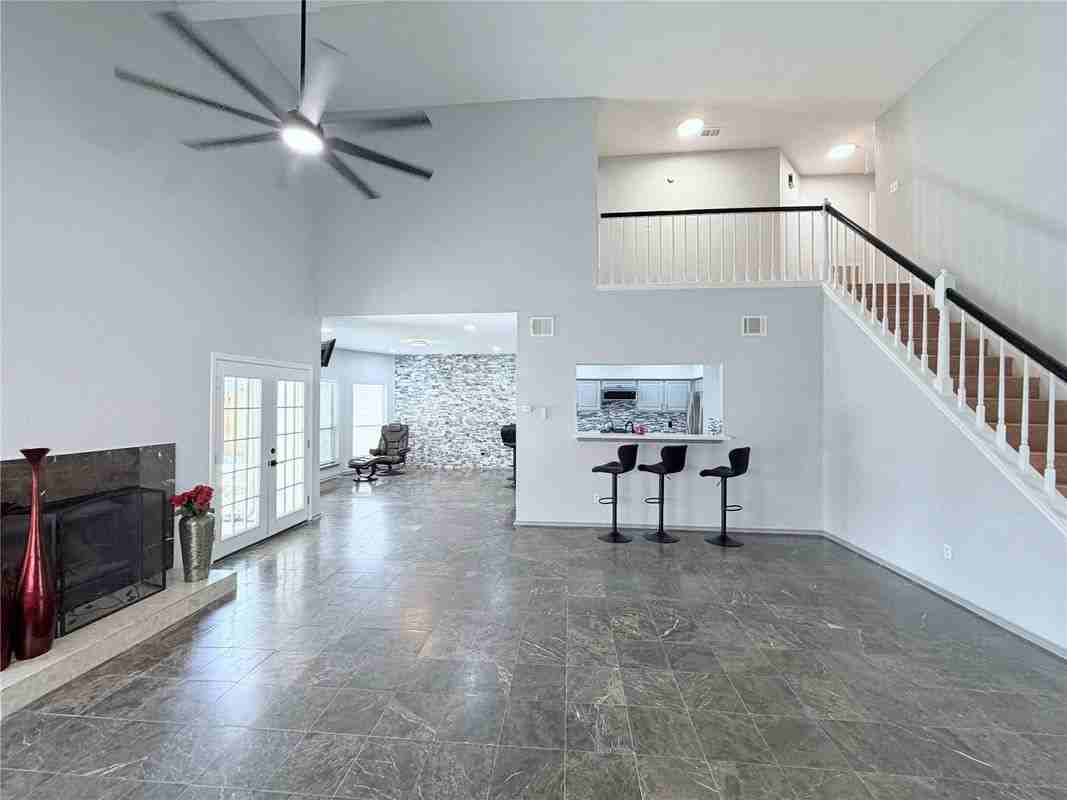 7015 Puerta Vista Ln - Photo 3 of 13