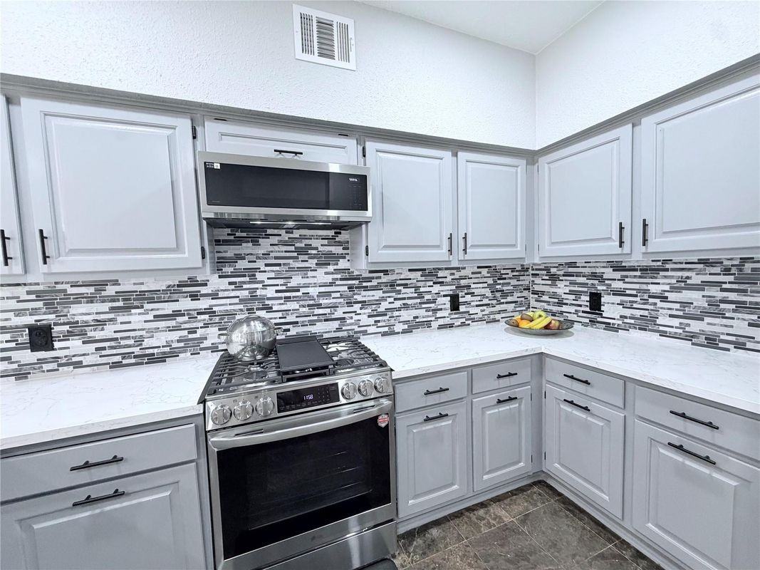 7015 Puerta Vista Ln - Photo 6 of 13