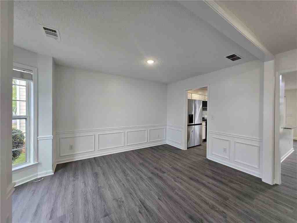 4010 Ridgefair Dr - Photo 2 of 33