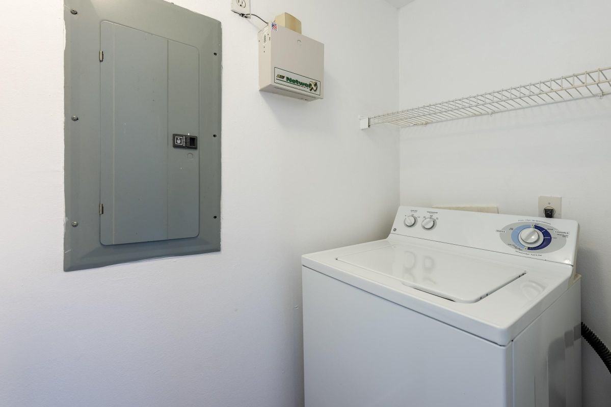 4171 San Marino Blvd ##205 - Photo 4 of 10
