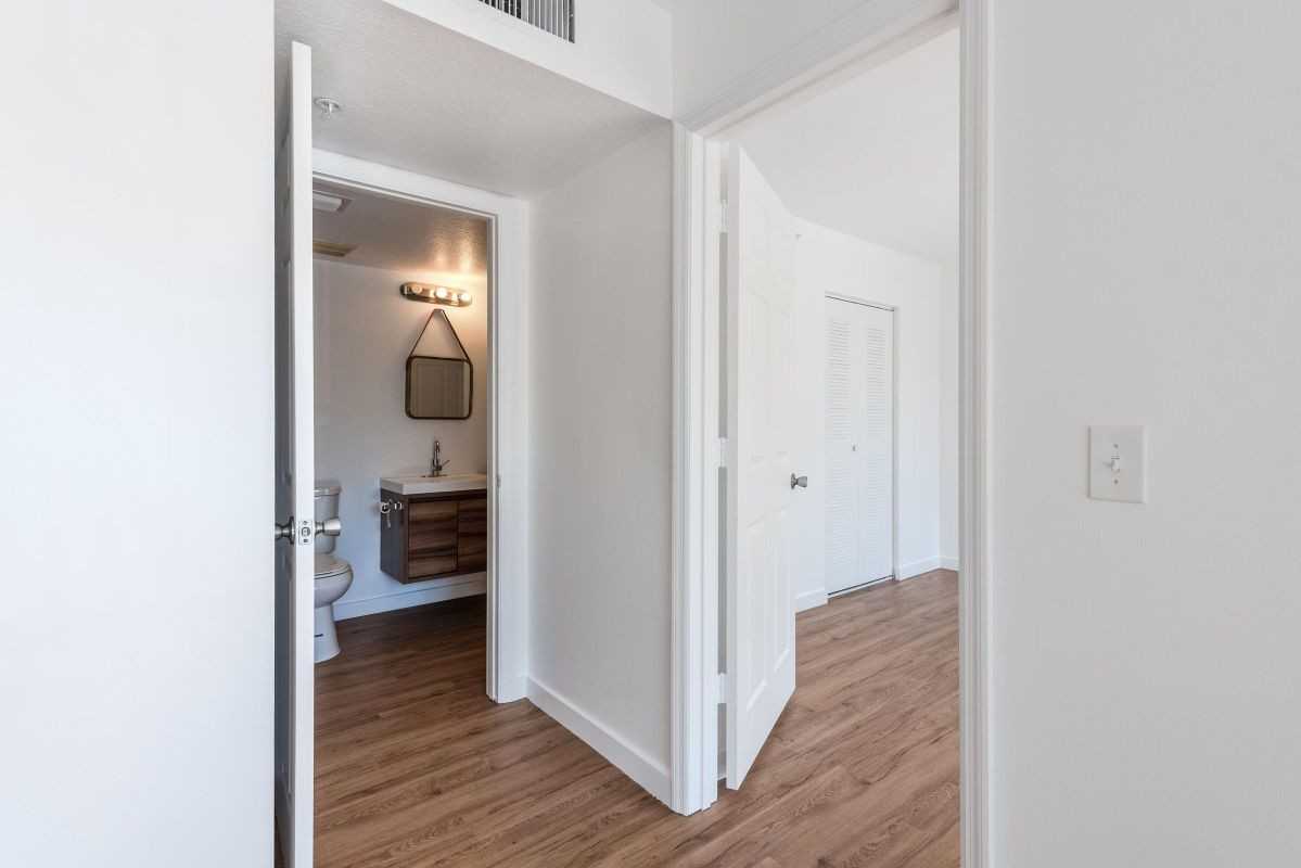 4171 San Marino Blvd ##205 - Photo 5 of 10