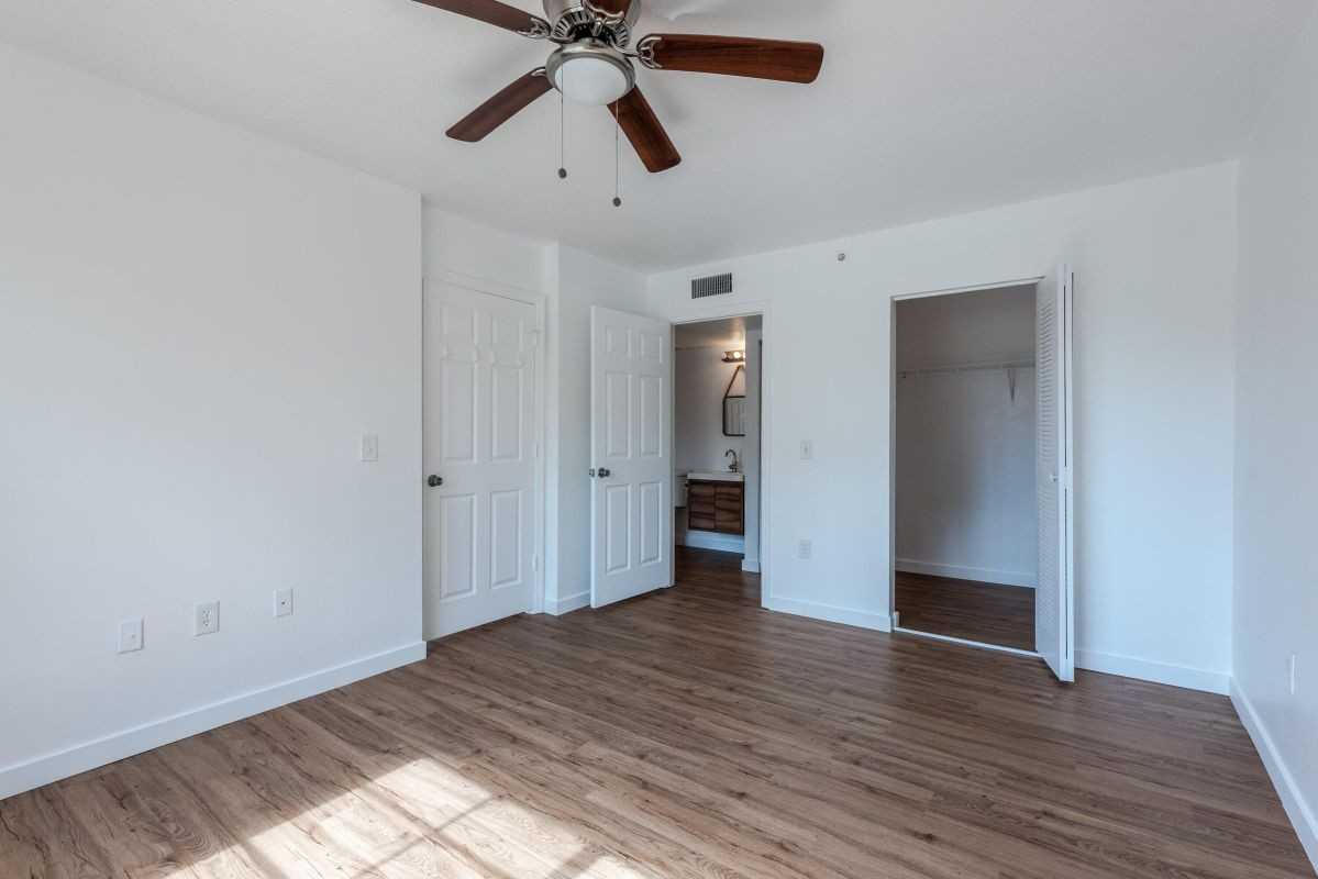 4171 San Marino Blvd ##205 - Photo 6 of 10