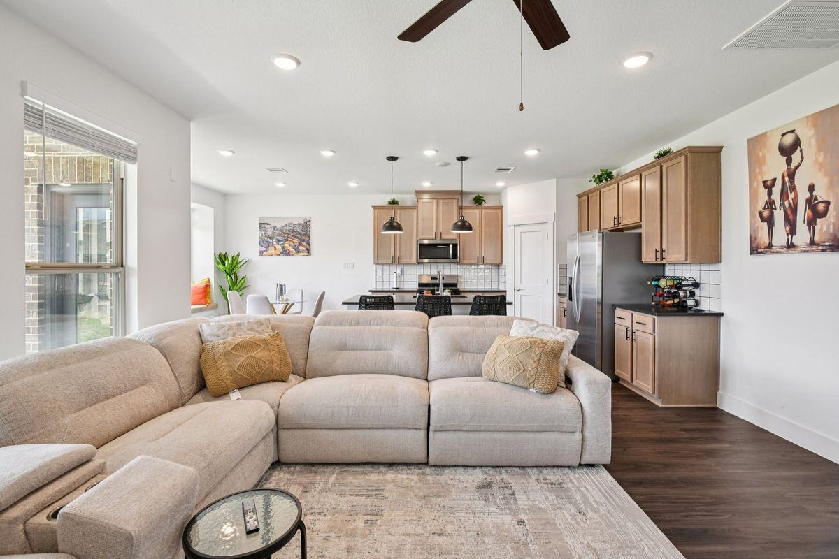 4806 Sand Clouds Dr - Photo 6 of 48